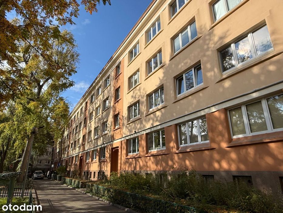 Dwustronne, funkcjonalne 2 pokoje, widna kuchnia. Świetna lokalizacja!