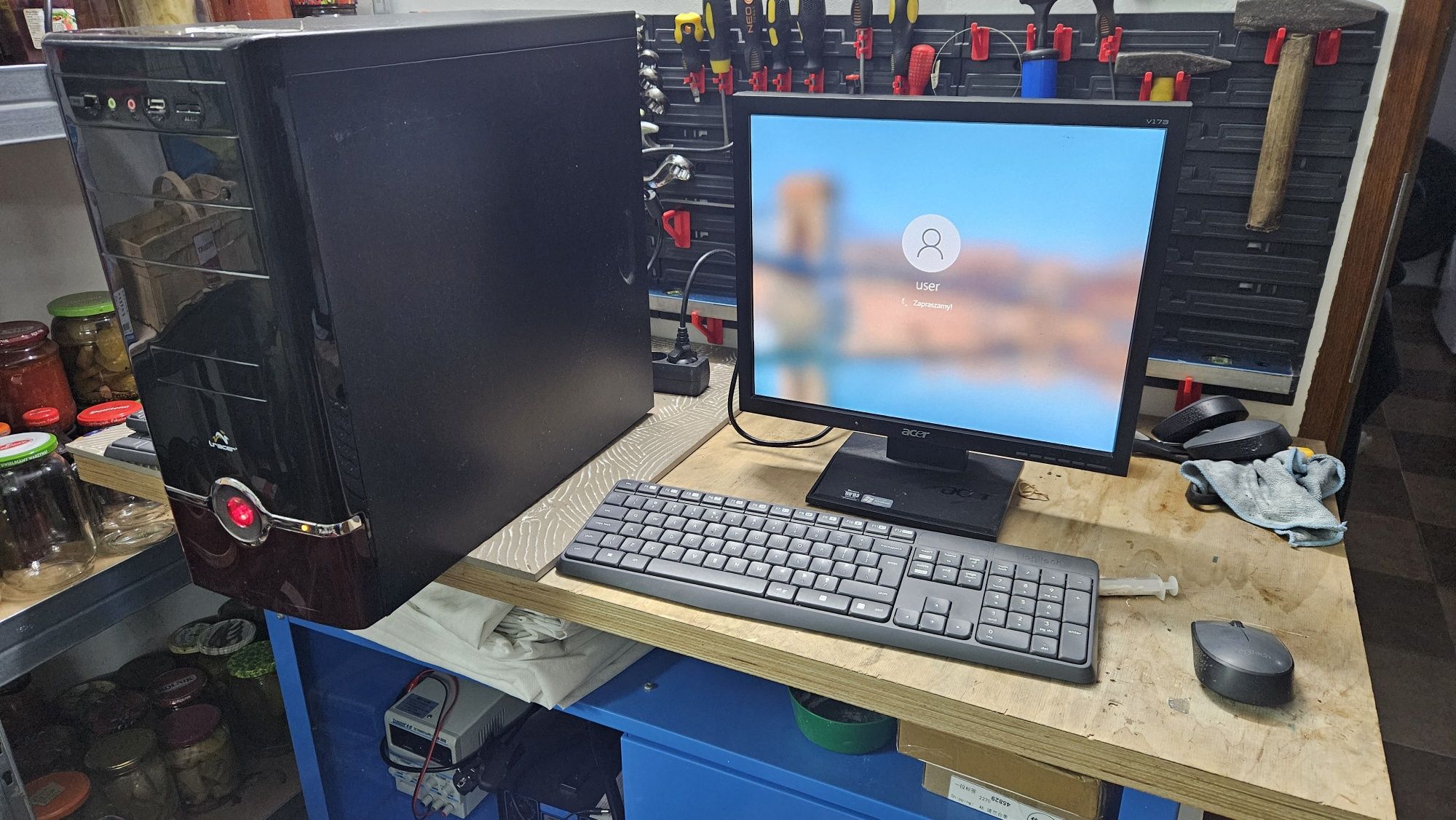 Komputer Stacjonarny Monitor Klawiatura i mysz bezprzewodowa, WIN10