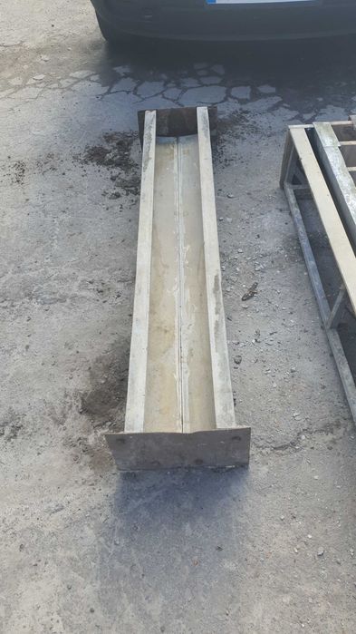 Формы для бетонных балясин бу. Из стеклопластика. Колооны, цветники.