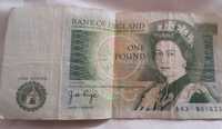 Nota one pound £ Sir Isaac Newton