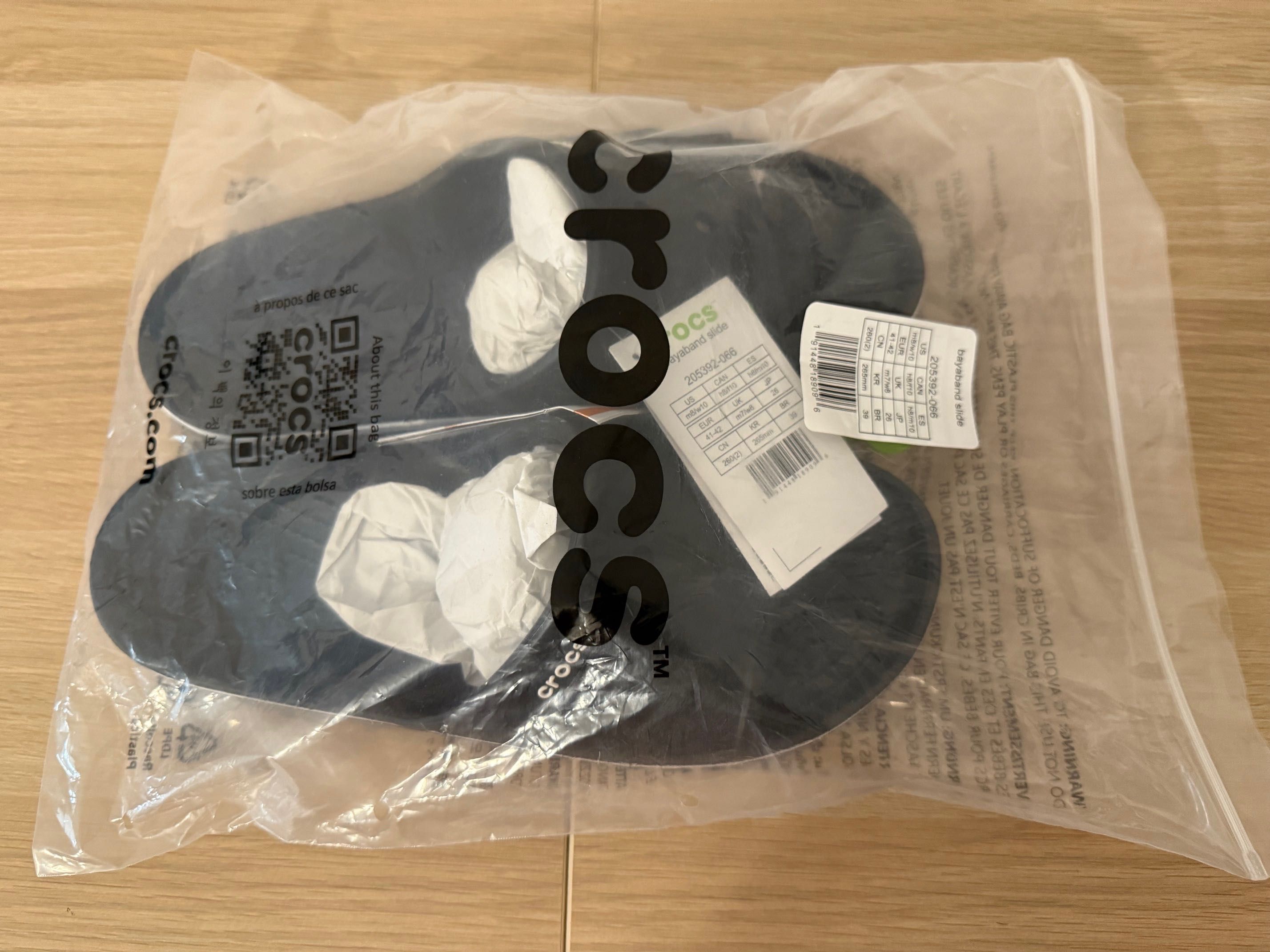 Стильні шльопанці Crocs Bayaband Slide 41-42 Black/White 205392 m8/w10