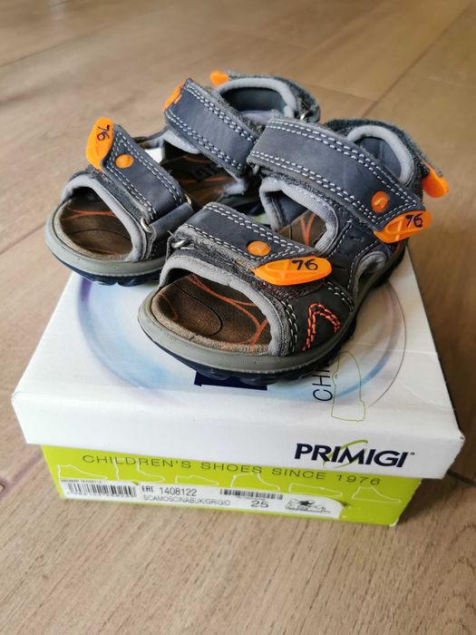 Sandały dziecięce Primigi rozmiar 25