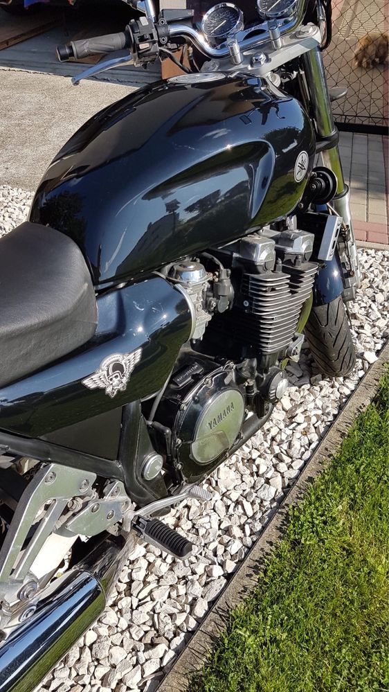 Yamaha XJR 1200 doinwestowana