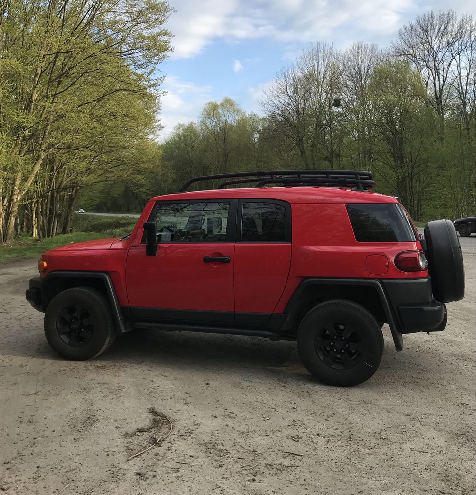 Tayota FJ Cruiser TRD