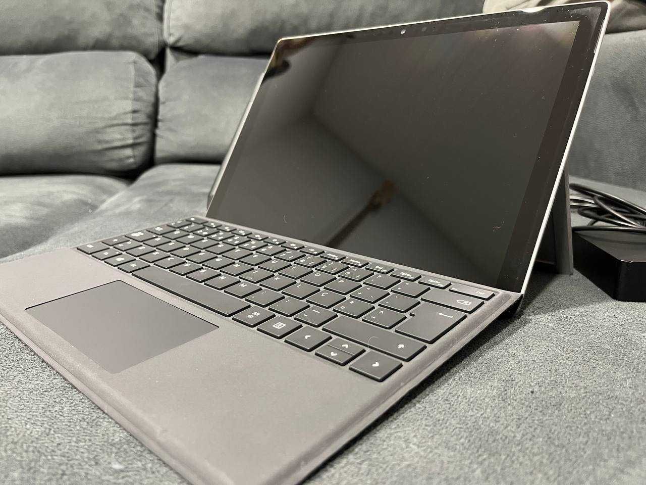 Microsoft Surface Pro 7 - i5, 8Gb RAM, 128Gb SSD + Teclado + Caneta