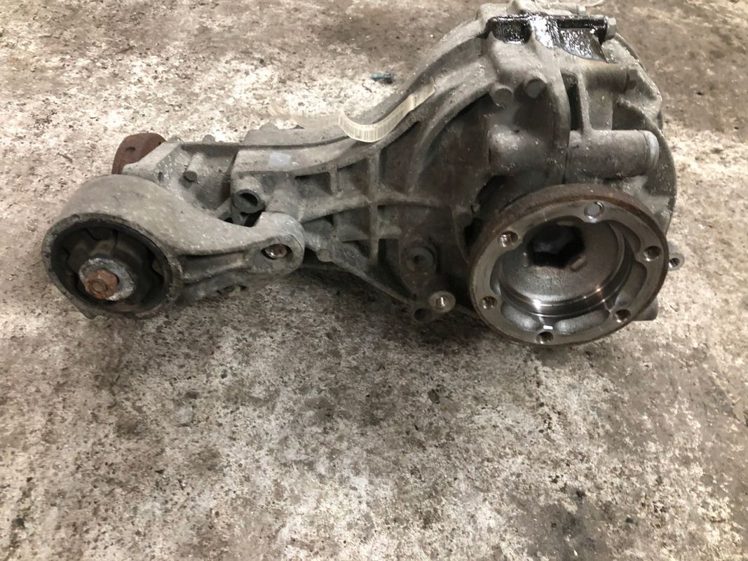 Audi A4 B7/3.2 Fsi most dyfer tylni Hup
