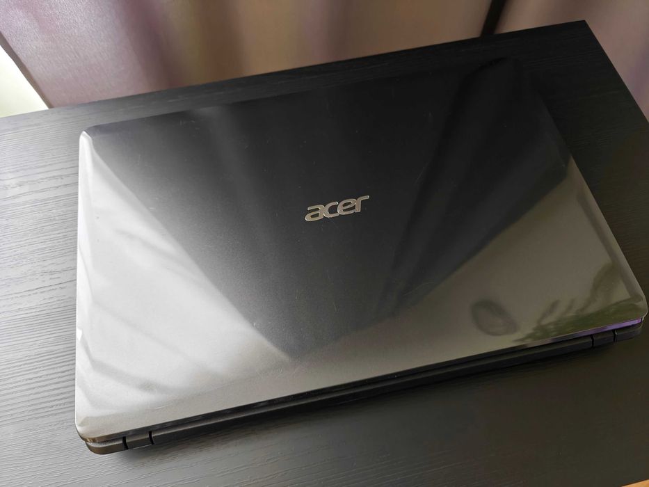 ноутбук Acer Aspire E1-531G / 15.6"/ i5 / 8GB DDR3 /128GB SSD /360HDD