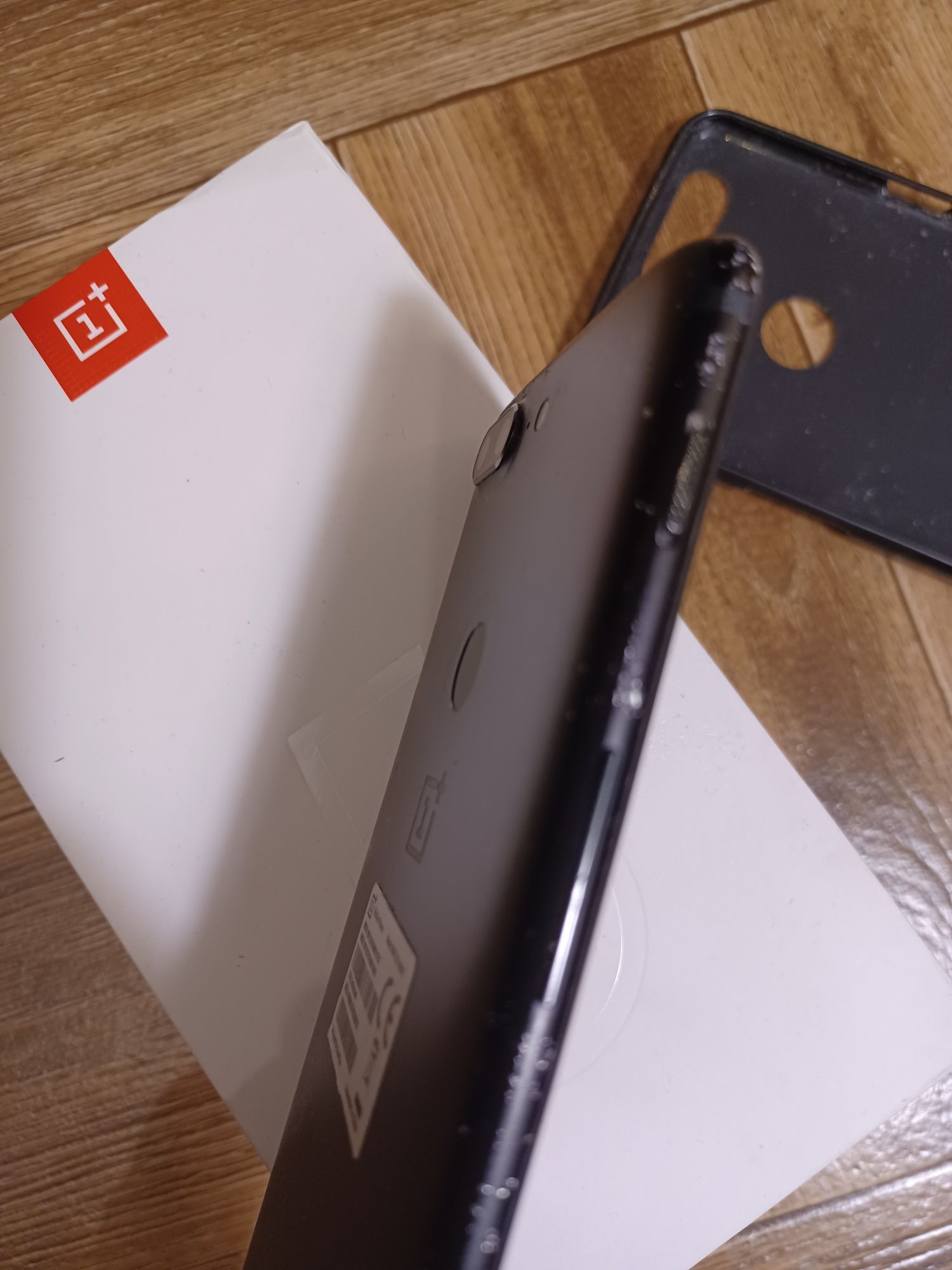 Sprzedam OnePlus 5 (A5010) – 64 GB / 6 GB RAM