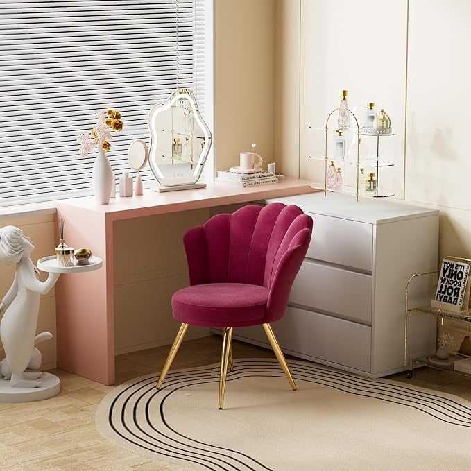 Krzesło dekoracyjne z aksamitu na złotych nogach krzesło GLAMOUR