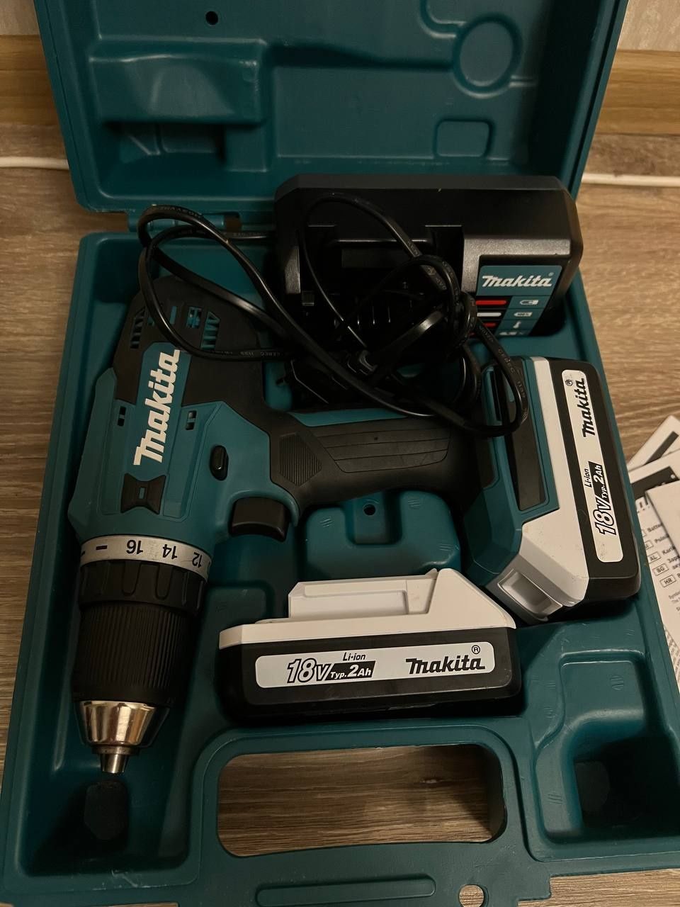 Makita DF488DWAE шуруповерт
