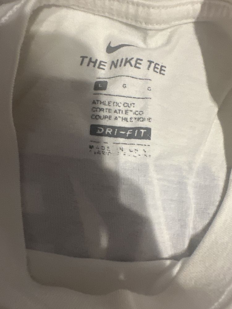 Nike world tour white tee