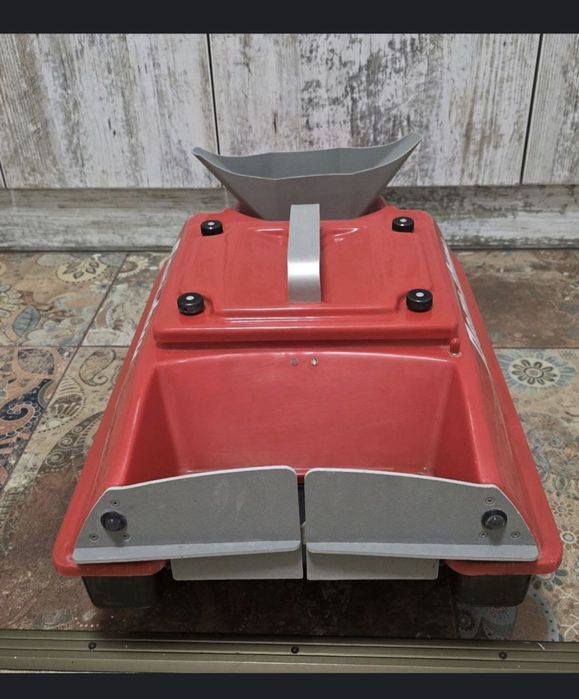 Короповий кораблик Дельфін (GPS, ехолот)