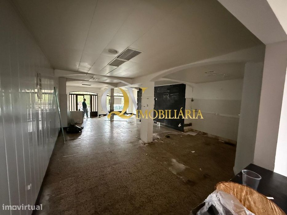 Excelente loja para venda sita no Cacém