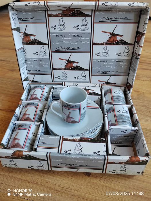 Komplet filiżanek kawowych