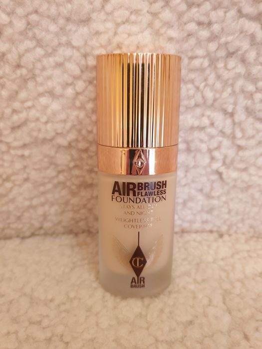 Charlotte Tilbury podkład Air brush nr 1N.