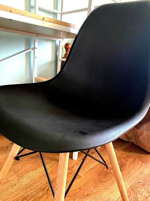 Secretária em excelente estado