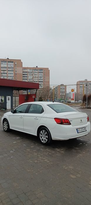 Авто в аренду Пежо 301 газ/бензин, Хендай Акцент газ/бензин, автомат.