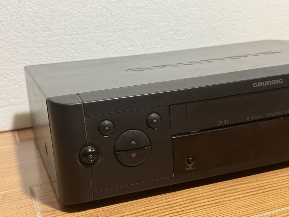 Leitor gravador VHS Grundig