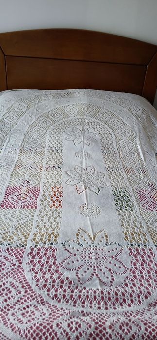 Colcha branca antiga