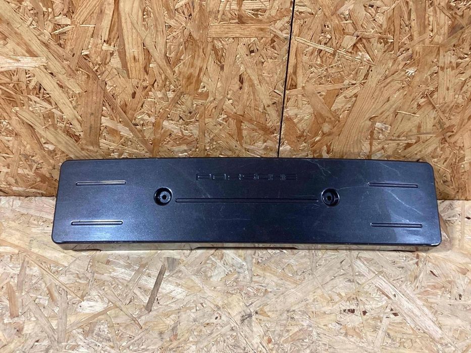 Porsche Panamera 971 2010 Przód Ramka przedniej tablicy rejestracyjnej