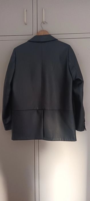 Calças couro, pele 34 Zara + casaco M