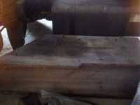 Caixa antiga em madeira para guardar ferramenta 1,30 como e 0,50 largu