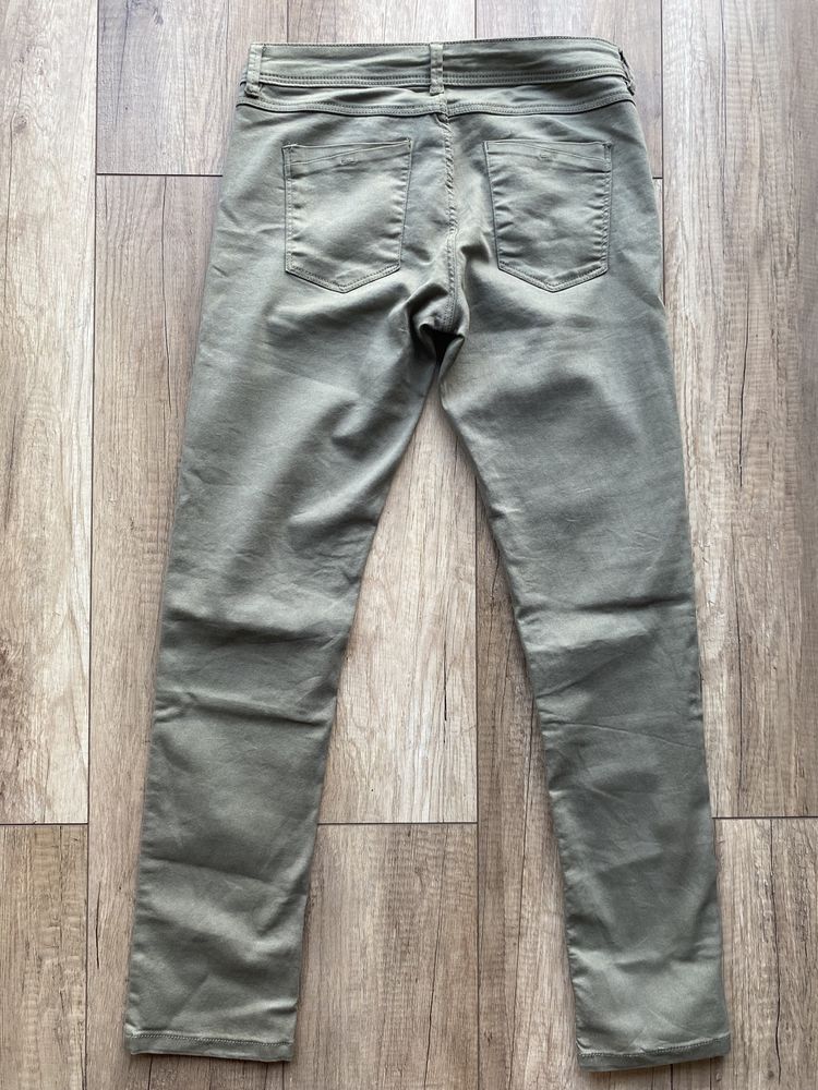 Jeansy khaki slim