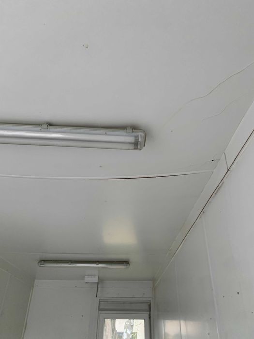 Na sprzedaż kontener socjalny, widoczny na zdjęciach