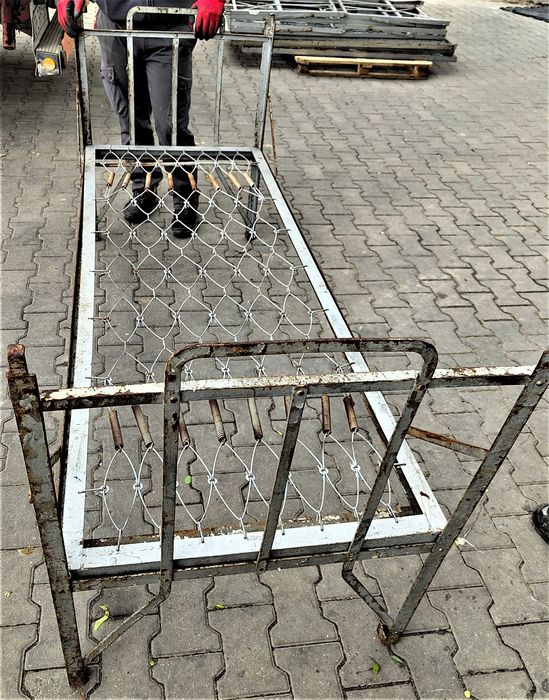 Łóżko metalowe wojskowe koszarowe