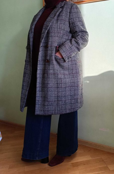 Стильне жіноче пальто бренду "RESERVED" р.50