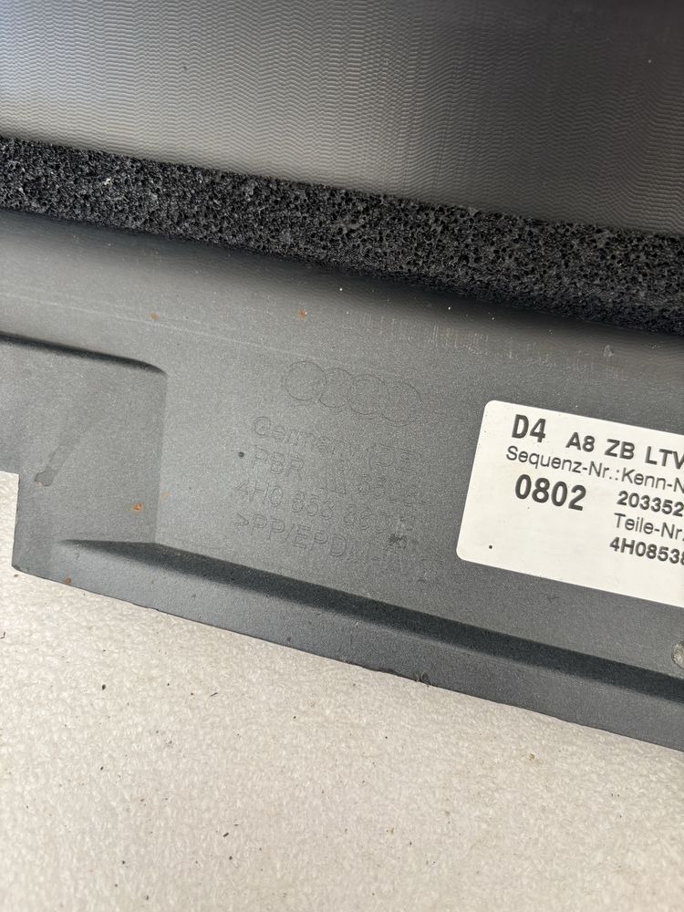 Audi A8 D4 4H0 listwa progowa prawa chrom nakładka na próg prawy