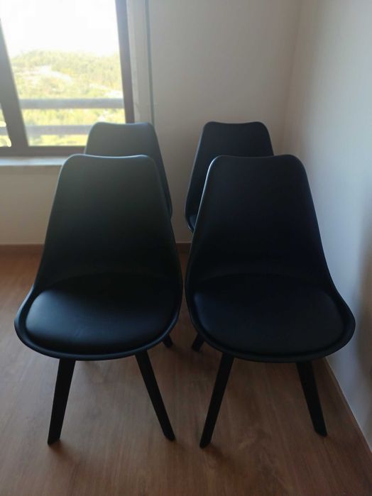 4 Cadeiras em excelente estado