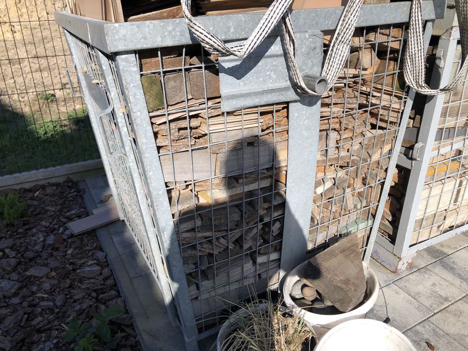 Drewno deski pocięte na opał