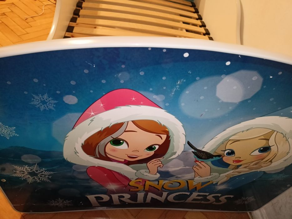 Meble dla dziecka - łóżko, biurko/stolik