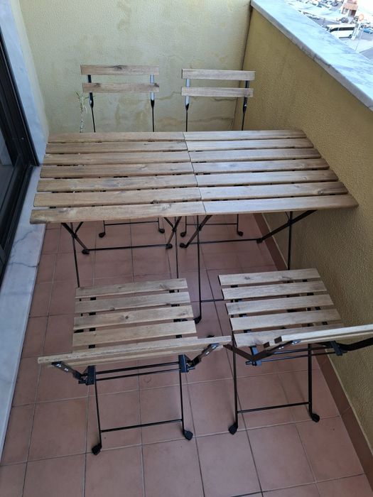 2 mesas e 4 cadeiras de exterior