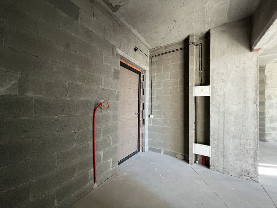 Продаж двокімнатна кв. в ЖК Файна Таун, з кухнею-вітальнею, не кутова