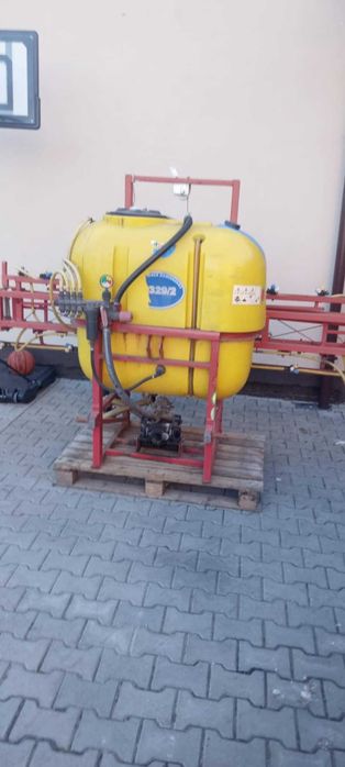 opryskiwacz 400l, rozrzutnik