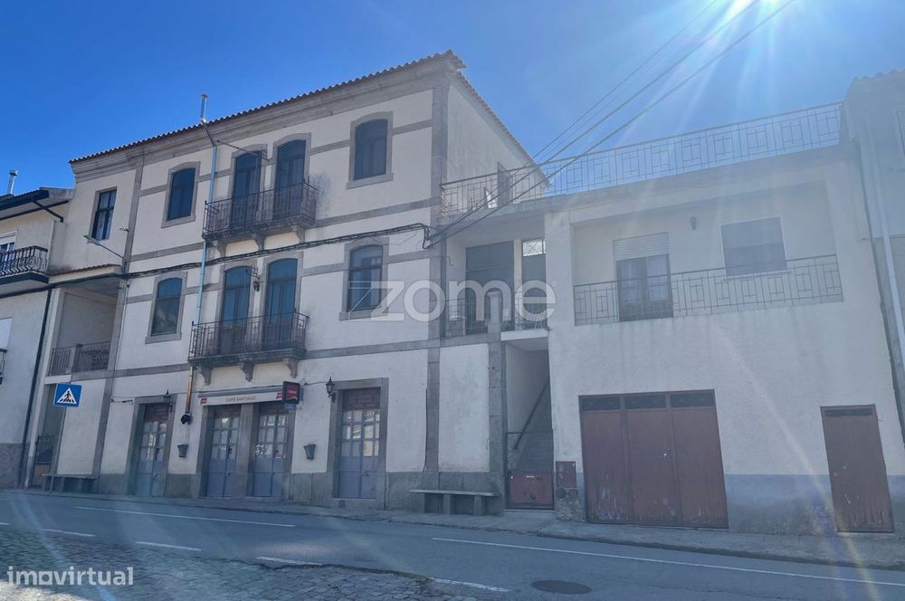 Moradia T10 com café, garagem e terreno | Ribamondego