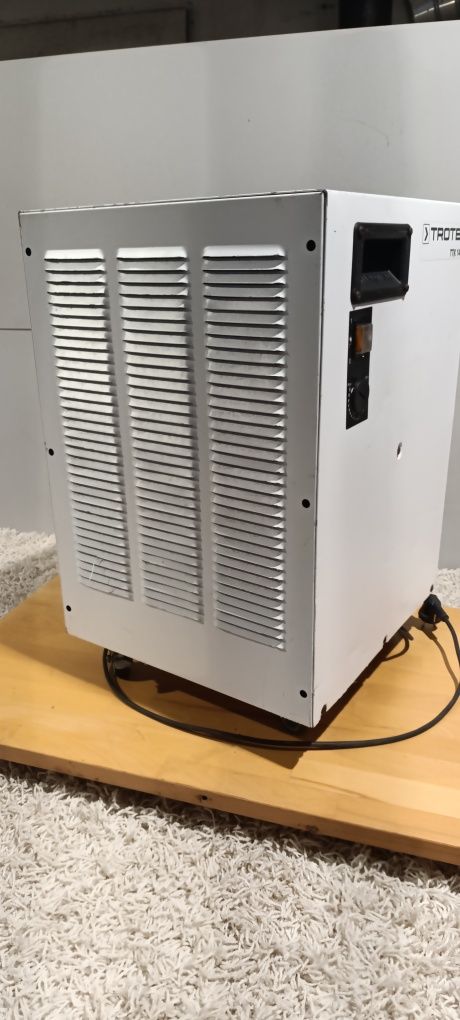 Osuszacz powietrza budowlany TROTEC-TTK 140S.
