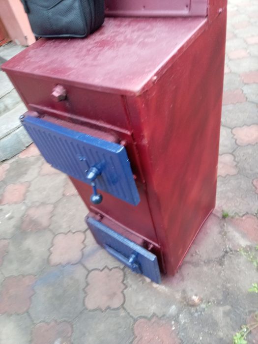 Продам котел твердопаливний