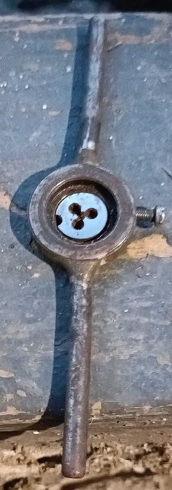 ДЕРЖатеЛИ -Мечики, Плашки, ---60 грн.