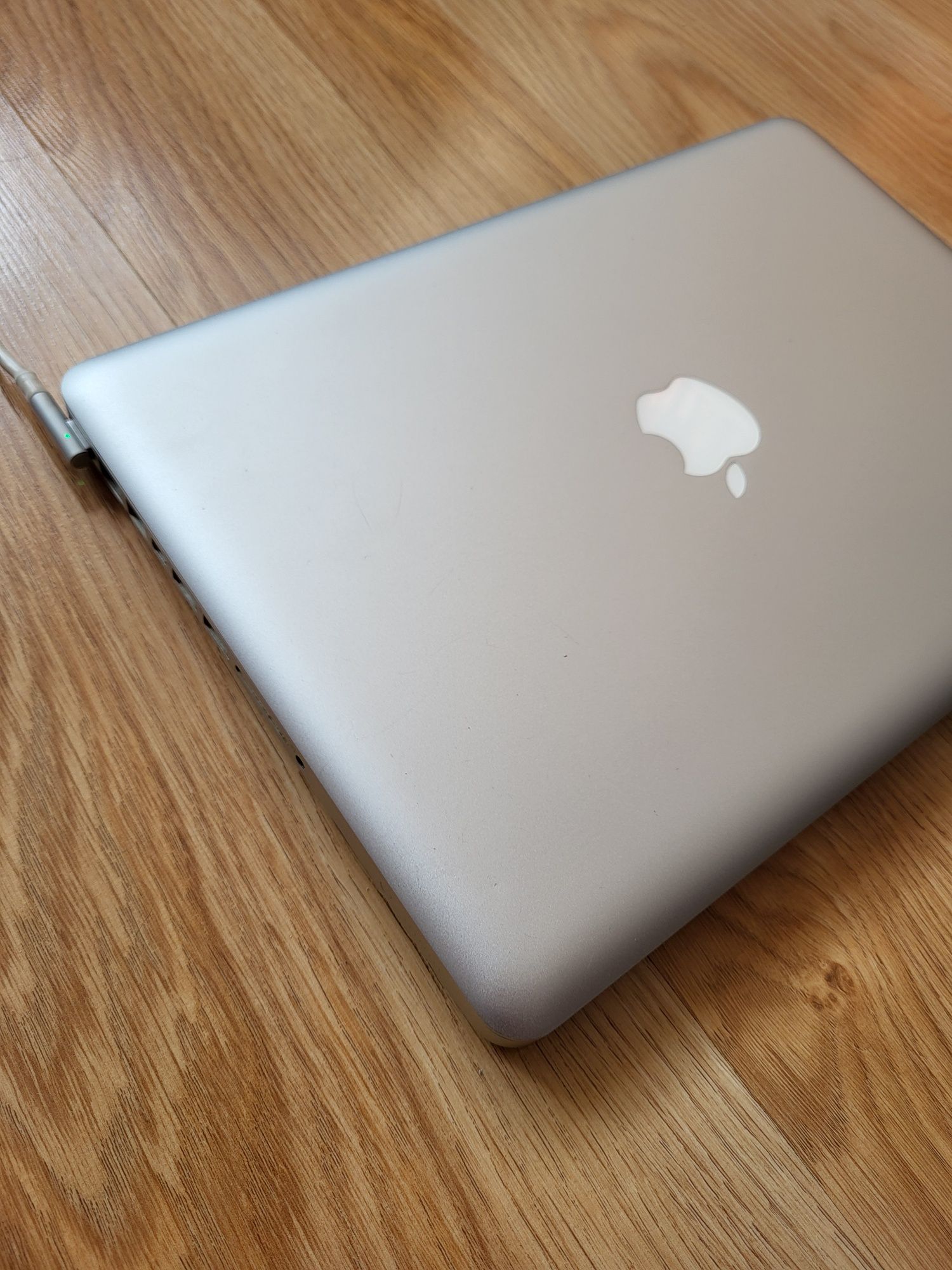 MacBook Pro 13-calowy, połowa 2010 r., 4GB RAM