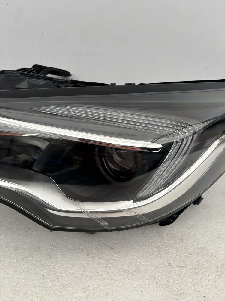 Opel Astra K V 5 15- lampa lewy przód lewa przednia LED