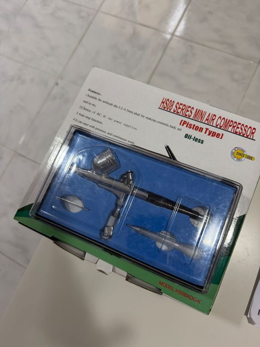 Aerógrafo e mini compressor - Novo