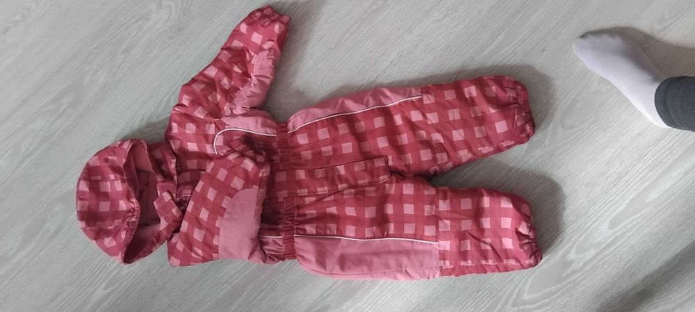 Демісезонний комбінезон для дівчинки