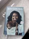 Книга Becoming (Становлення) Мішель Обама