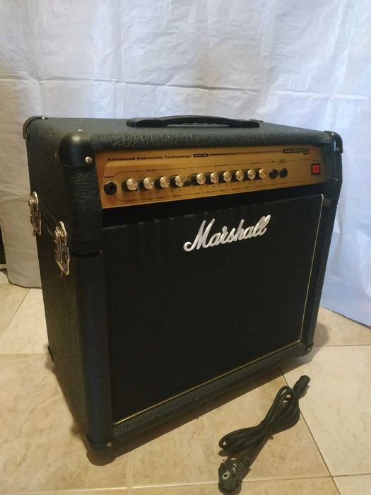 Комбопідсилювач для електрогітари Marshall AVT50