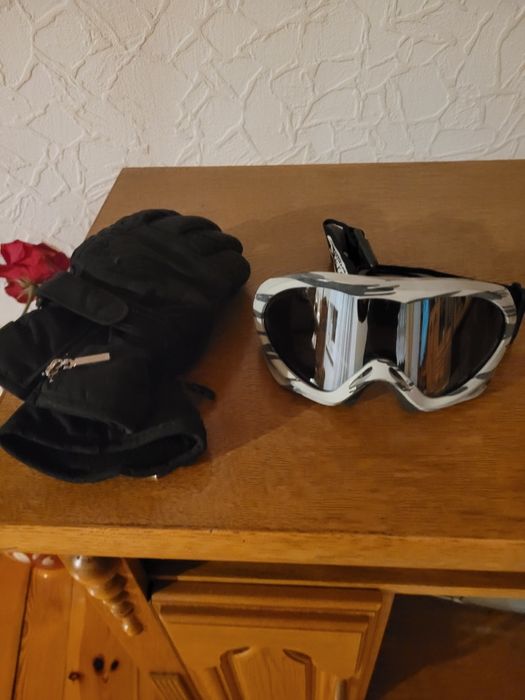 Rękawice i gogle męskie sprzedam