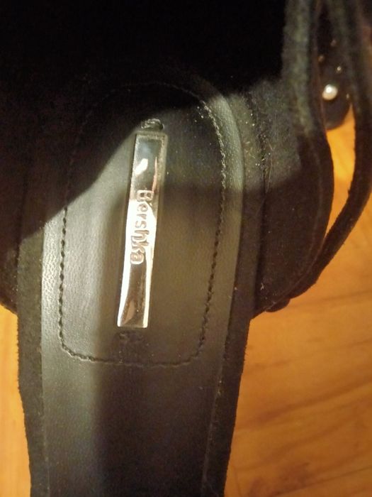 Sapatos Bershka como novos