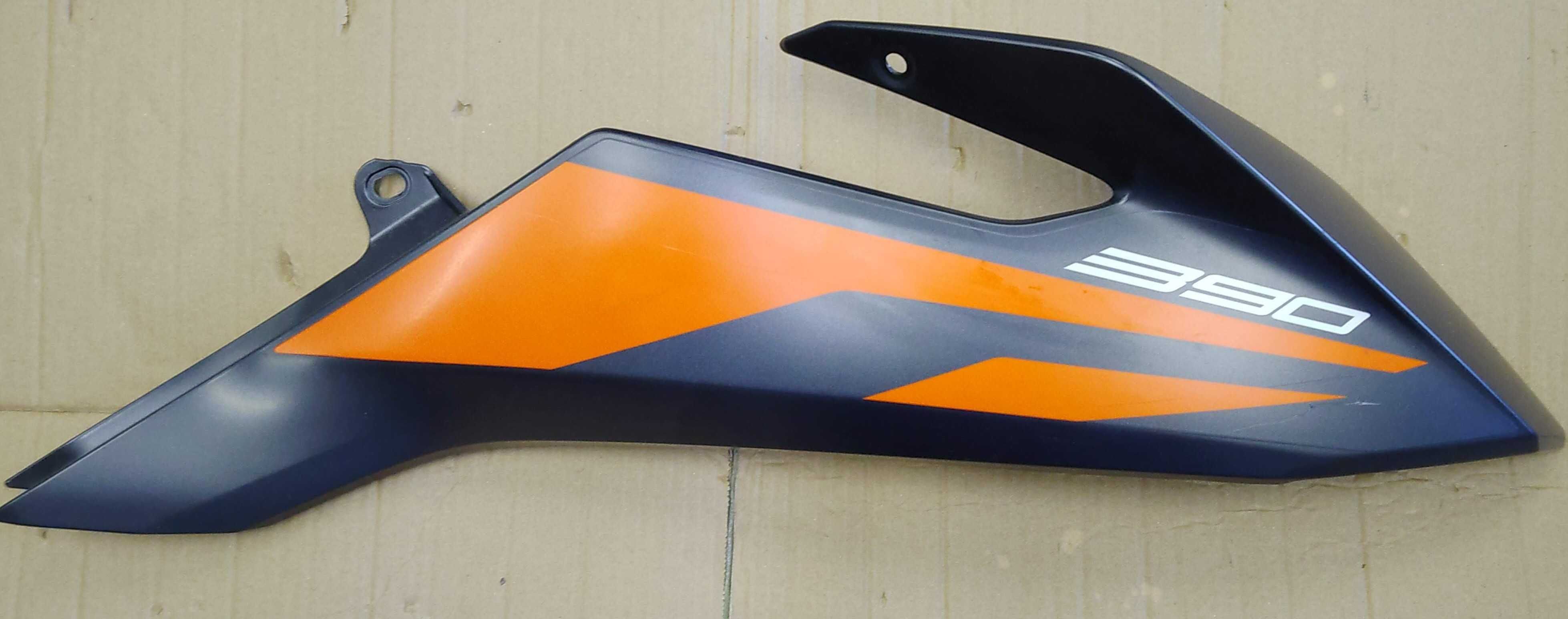 Ktm Adventure 390 Owiewka plastik osłona boczek spoiler zbiornik